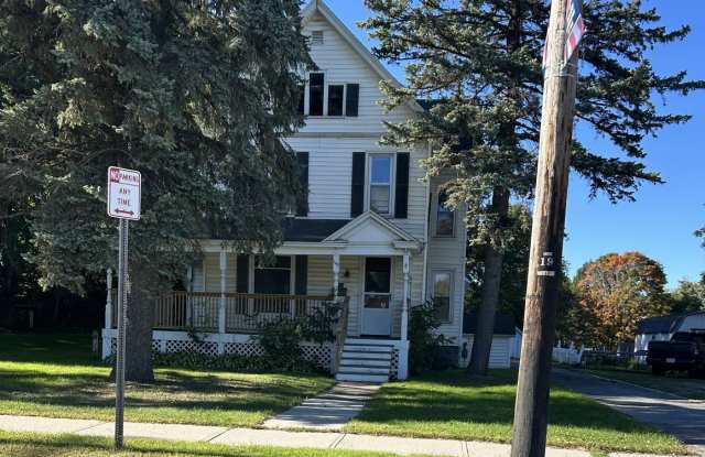 Spacious 5-Bedroom, 3-Bathroom Home for Rent in Gouverneur – $1,600/Month Gallery 3