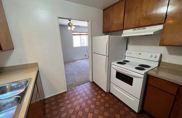 2851 C Street, Apt B Gallery 1