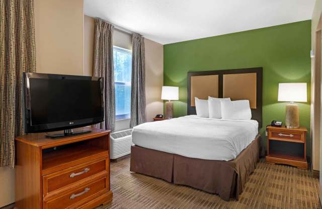 Furnished Studio - Westborough photos photos
