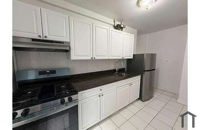 1550 Townsend Ave Apt 4B photos photos