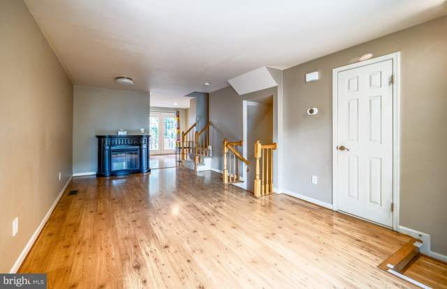 7804 COLONIAL SPRINGS Boulevard Gallery 4