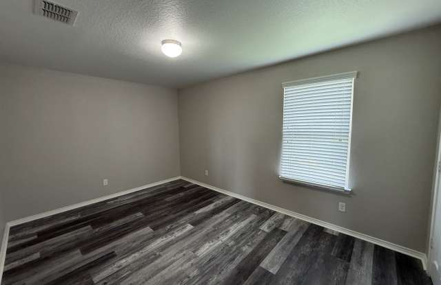 6010 Upland Gallery 4