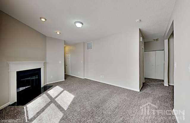 12675 Old Pond Road Gallery 4