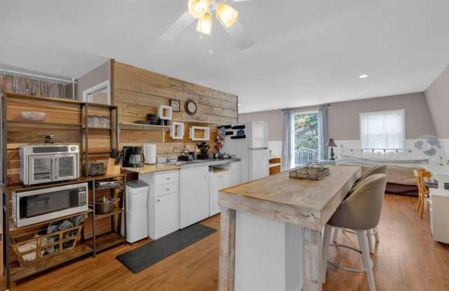 MOVE-IN SPEACIAL!! Peaceful Farmhouse Studio Retreat in Kentwood-in-the-Pines, Julian, CA photos photos