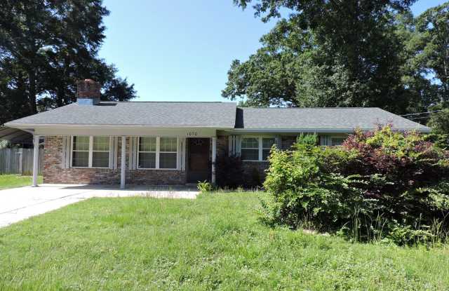 Convenient to Navy Federal complex & interstate! photos photos