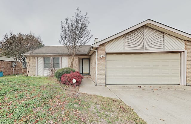 3012 Highlawn Ter - 3012 High Lawn Terrace, Fort Worth, TX 76133