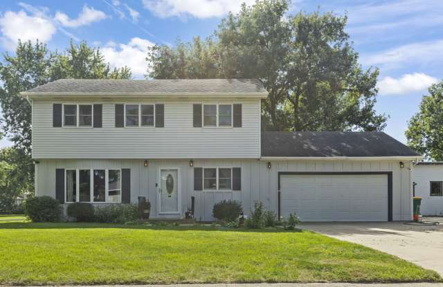 3800 Amber Court Gallery 1