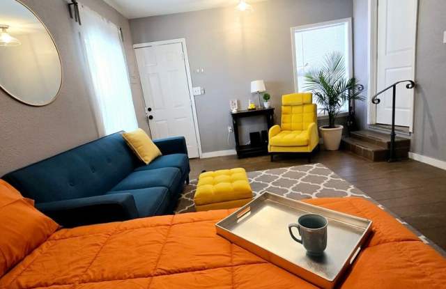 Charming Fully Furnished Studio Bungalow in San Antonio photos photos