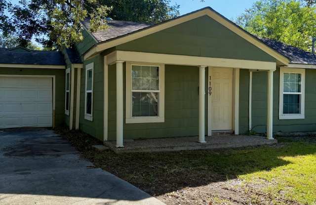 1109 Montrose Drive Gallery 1