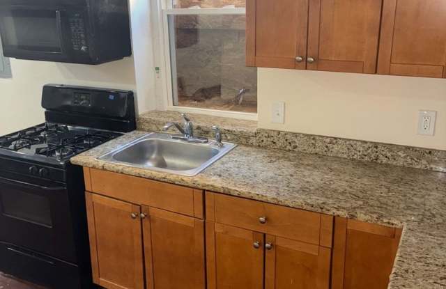 513 Callender St photos photos