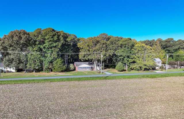 7612 SHERWOOD Road Gallery 2