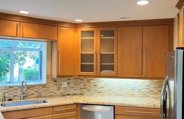 22641 Caravelle Circle Gallery 3