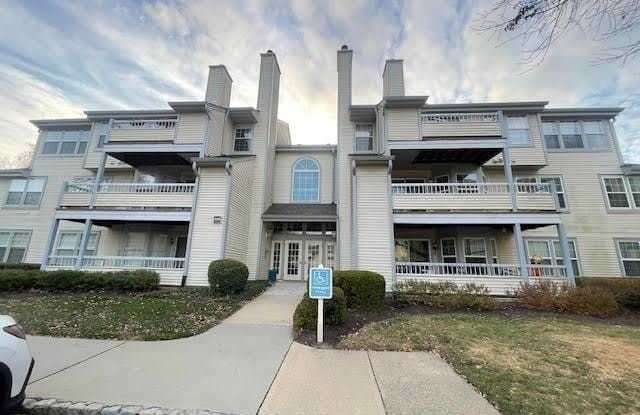205 SALEM COURT - 205 Salem Court, Mercer County, NJ 08540