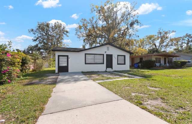Fully Renovated 3-Bedroom Home in Prime Lakeland Location photos photos