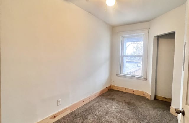 3323 Gratiot Avenue- Apt - R photos photos