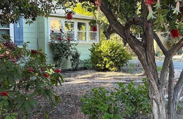 2150 Whyte Park Ave photos photos