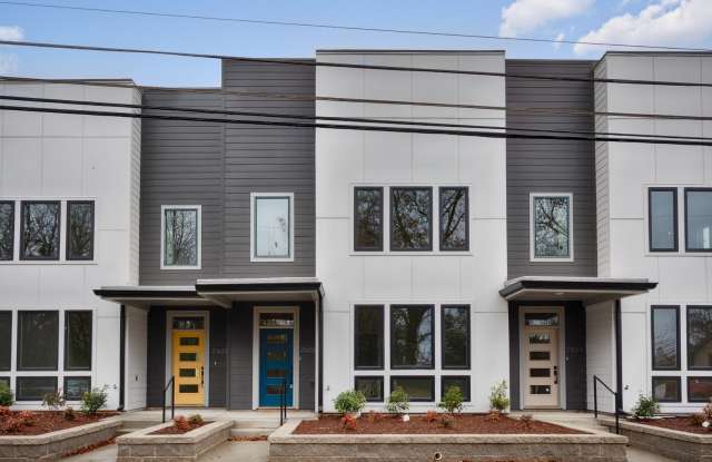 Move-In Special!! 1/2 Off First Month's Rent!! photos photos