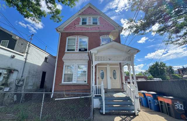 Spacious Studio Apartment Near Yale – Remodeled & Convenient! Gallery 4