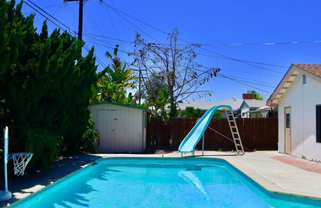 Available August 2026- 5 Bedroom with a POOL - on MARY LANE photos photos