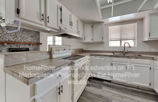 3592 Tomahawk Dr Gallery 3