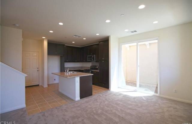 720 Banyan Way Gallery 4
