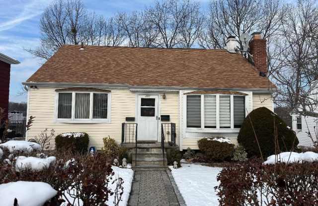 201 Bennett Avenue unit: 1 photos photos 201 Bennett Avenue unit: 1 photos photos