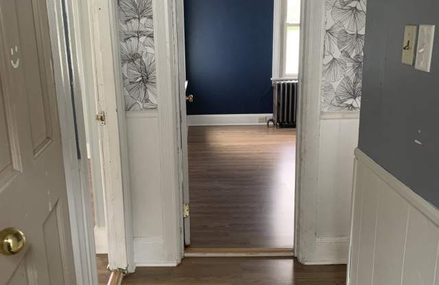 201 S Willow St photos photos