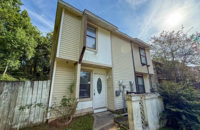 Completely remodeled 2 bedroom 1.5 bath townhouse available for rent! photos photos