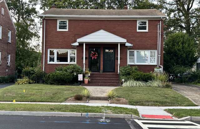 758 2nd Street - 758 2nd Street, Dunellen, NJ 08812
