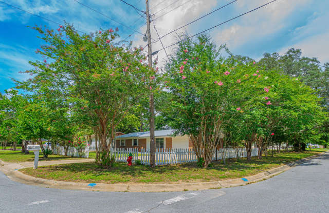 7 NW Audrey Drive - 7 West Audrey Drive Northwest, Fort Walton Beach, FL 32548