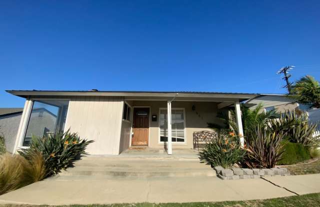 Two bedroom house in South Redondo with garage photos photos Two bedroom house in South Redondo with garage photos photos