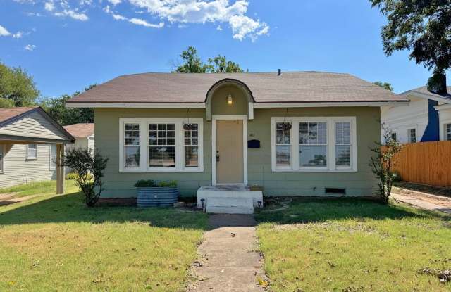 Historic 2 Bed, 1 Bath Home in Floral Heights West! photos photos