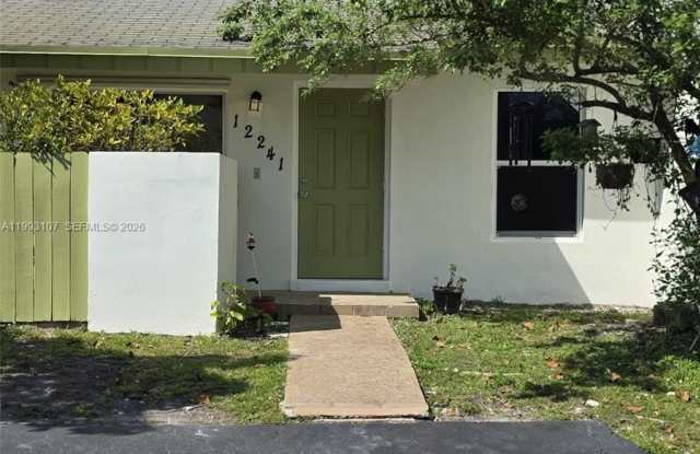 12241 SW 115th Ter photos photos