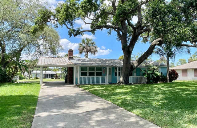 Two bedroom two bath Canal front rental home long-term in Sebastian, Florida photos photos
