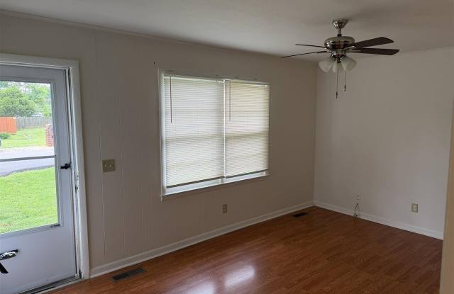 1456 Longview Drive Gallery 3