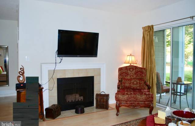 20283 BEECHWOOD TERRACE - 20283 Beechwood Terrace, University Center, VA 20147