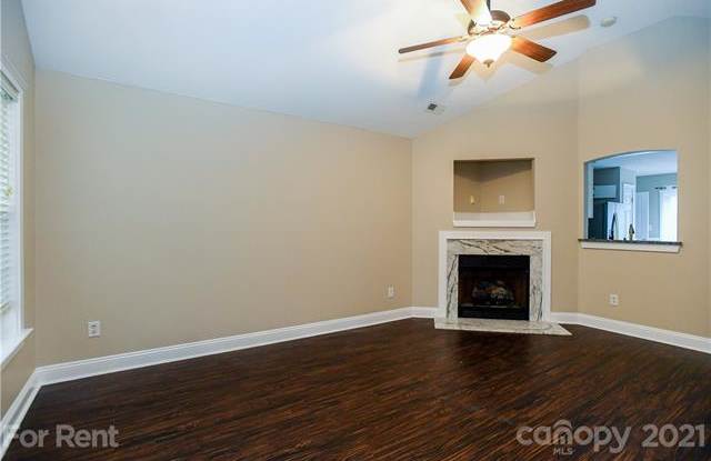 13327 Glencreek Lane Gallery 3
