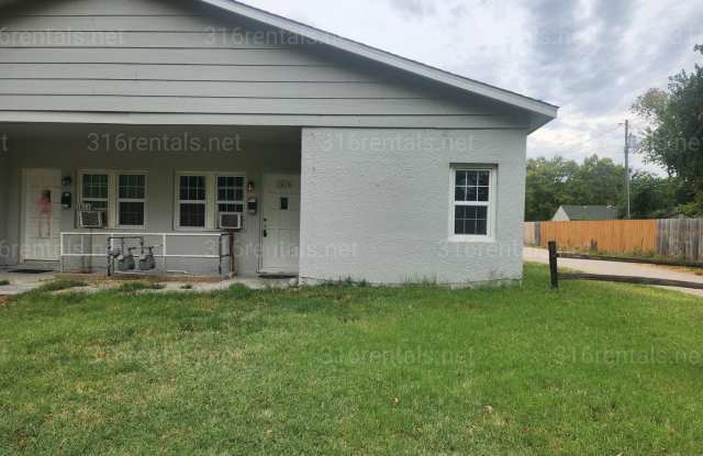 $895- 2 bedroom / 2 bathroom - Duplex photos photos