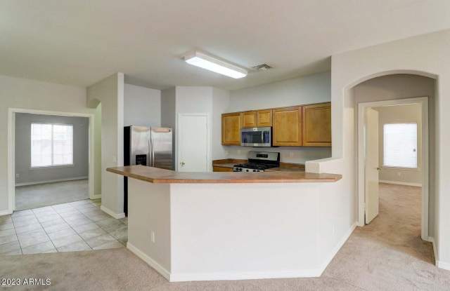 2608 E WATERVIEW Court Gallery 4