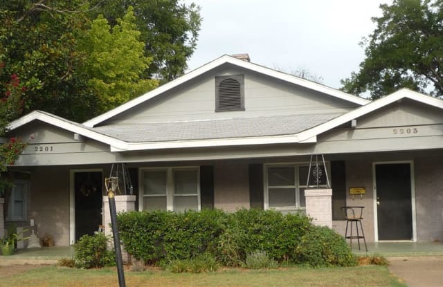 2203 Western Ave - 2203 Western Avenue, Fort Worth, TX 76107
