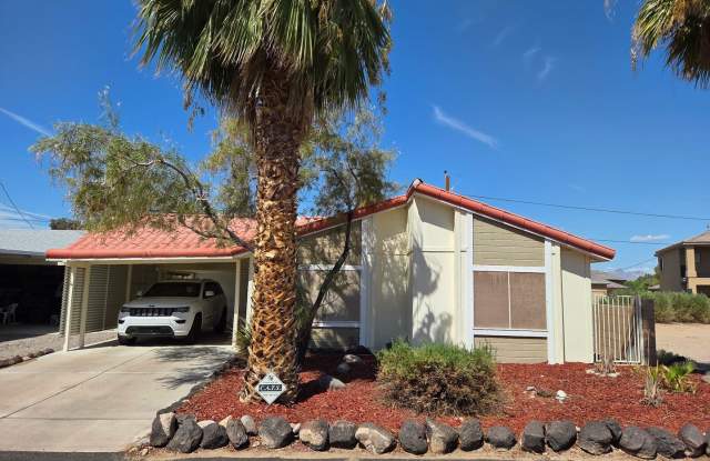 River Retreat! 3-Bedroom Home with 1 car garage and covered parking for 5 vehicles! Gallery 1