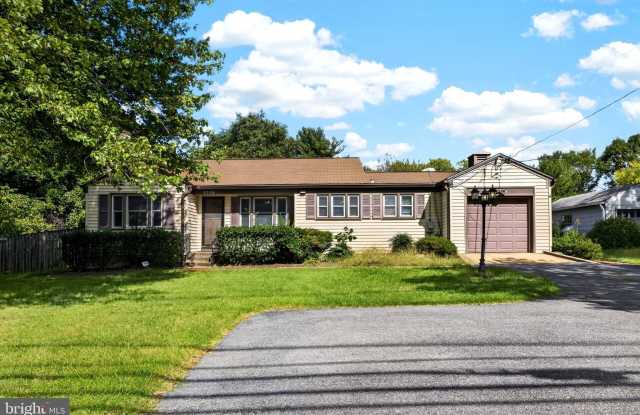 2326 FAIRLAND Road Gallery 1
