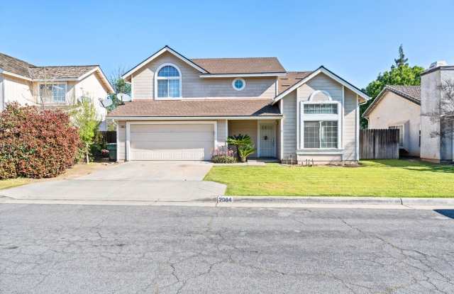Beautiful 4BR/3BA  home in Clovis Schools District Gallery 1