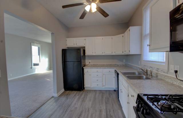 COMING SOON - Welcome to this charming 3BD, 2BA single-family house located in Davenport, IA! Gallery 4