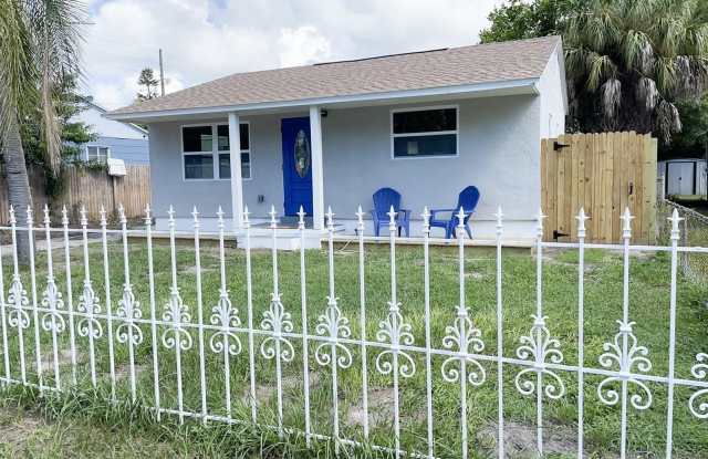 4537 10TH AVENUE S photos photos