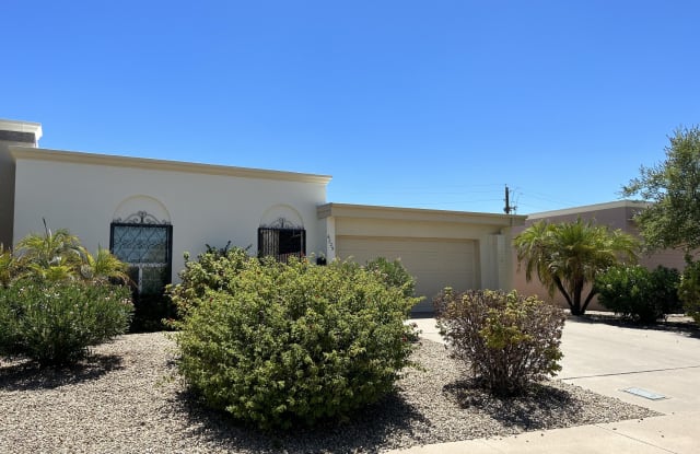 6229 E CATALINA Drive - 6229 East Catalina Drive, Scottsdale, AZ 85251