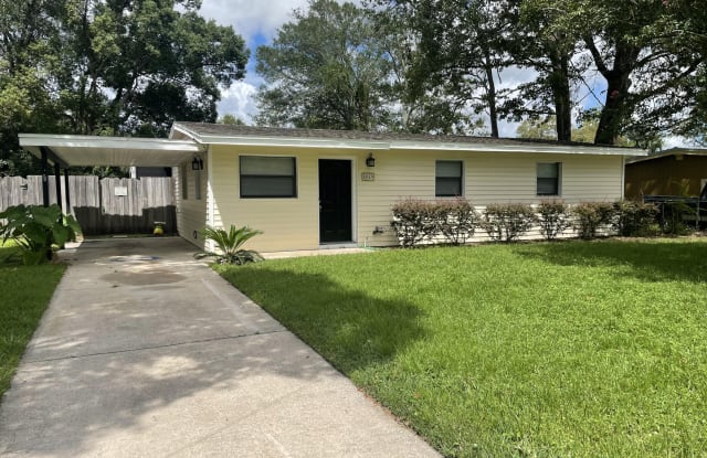 8059 PIERRE DR - 8059 Pierre Drive, Jacksonville, FL 32210