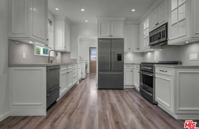 265 S MAPLE DR - 265 South Maple Drive, Beverly Hills, CA 90212