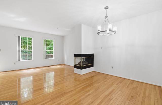7827 QUILL POINT Drive Gallery 2