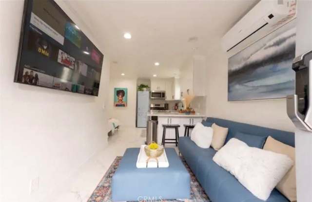 1349 N Formosa Avenue photos photos